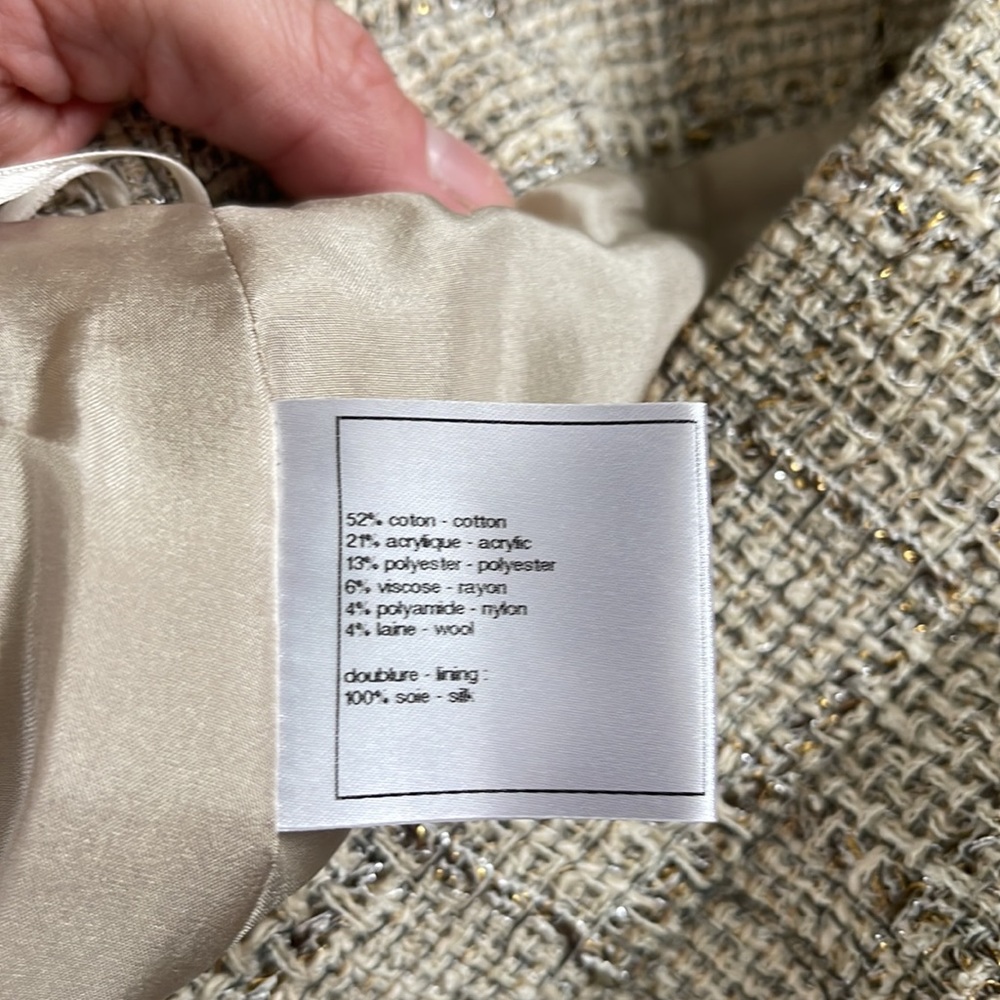 NEW Chanel Spring 2010 tweed mini skirt - Picture 4 of 7